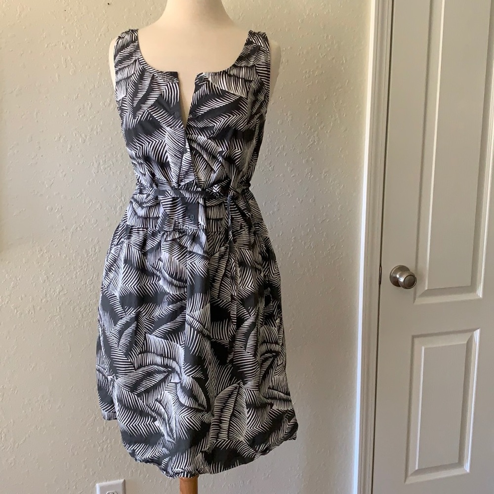 GAP sleeveless Palm Print Dress gray white XS/S